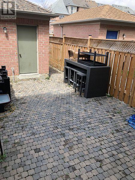 162 Bantry Avenue, Richmond Hill, Ontario  L4B 3T6 - Photo 5 - N12461169