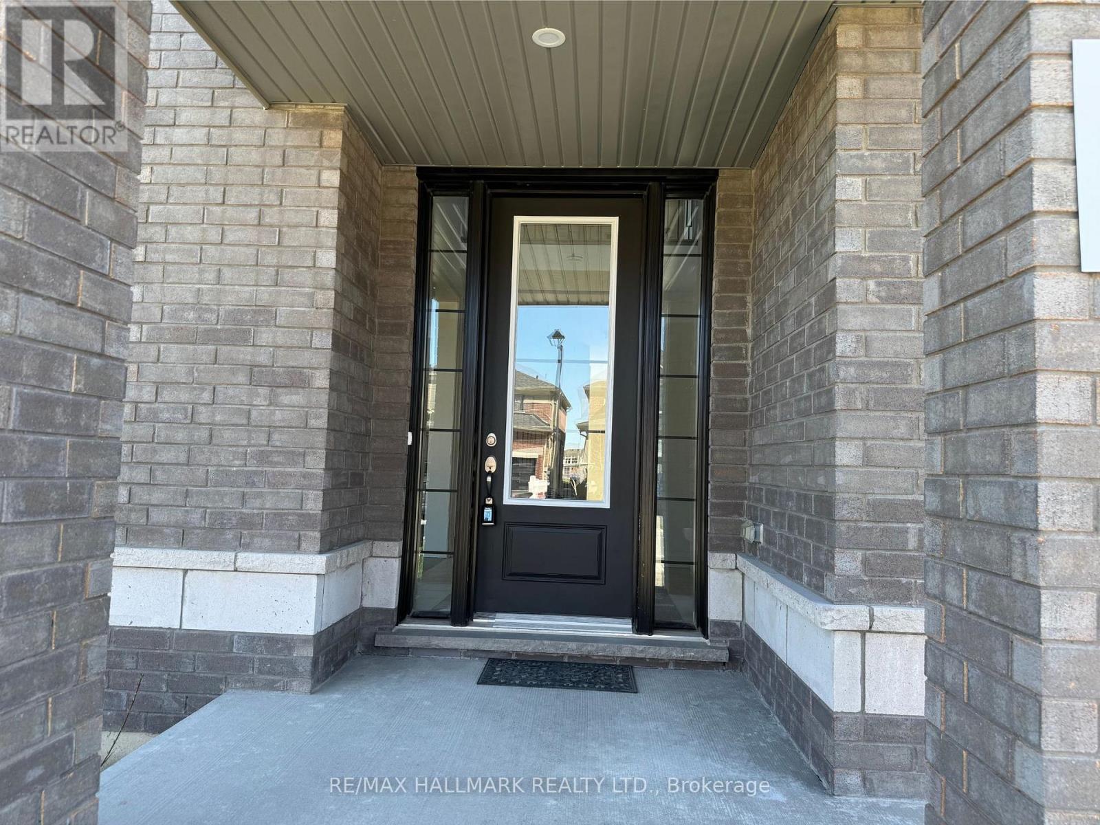 23 Hummingbird Grove, Adjala-Tosorontio, Ontario  L0G 1W0 - Photo 2 - N12461180