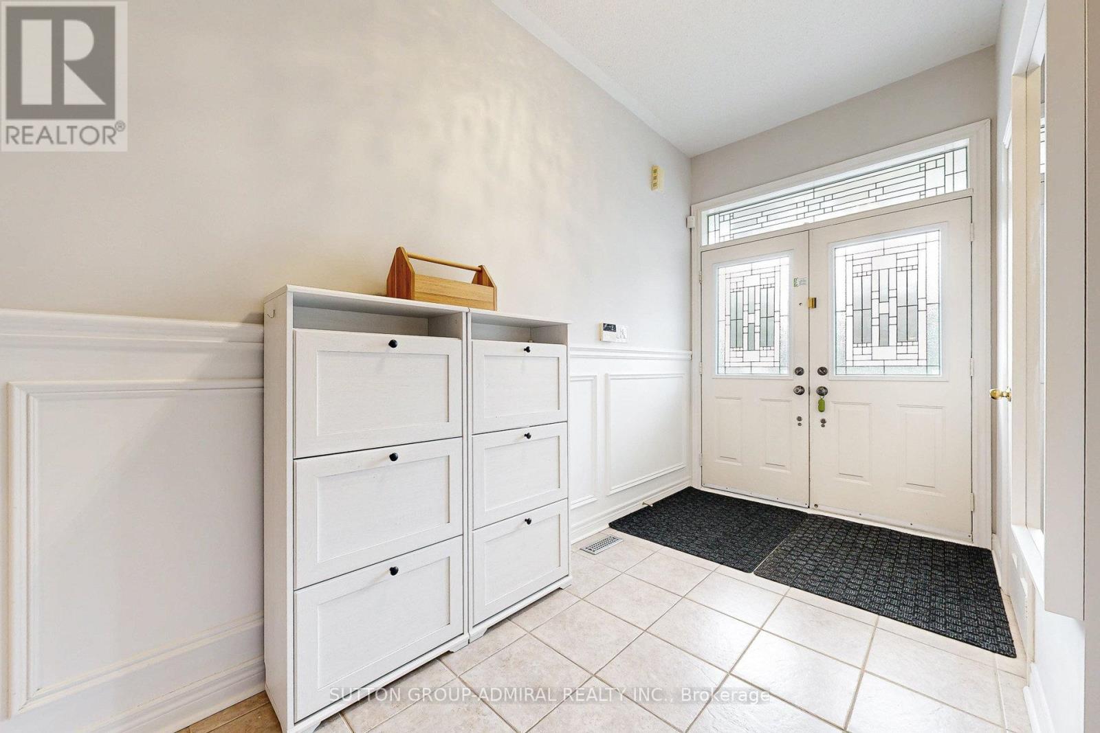86 Autumn Hill Boulevard, Vaughan, Ontario  L4J 8Z1 - Photo 4 - N12461209