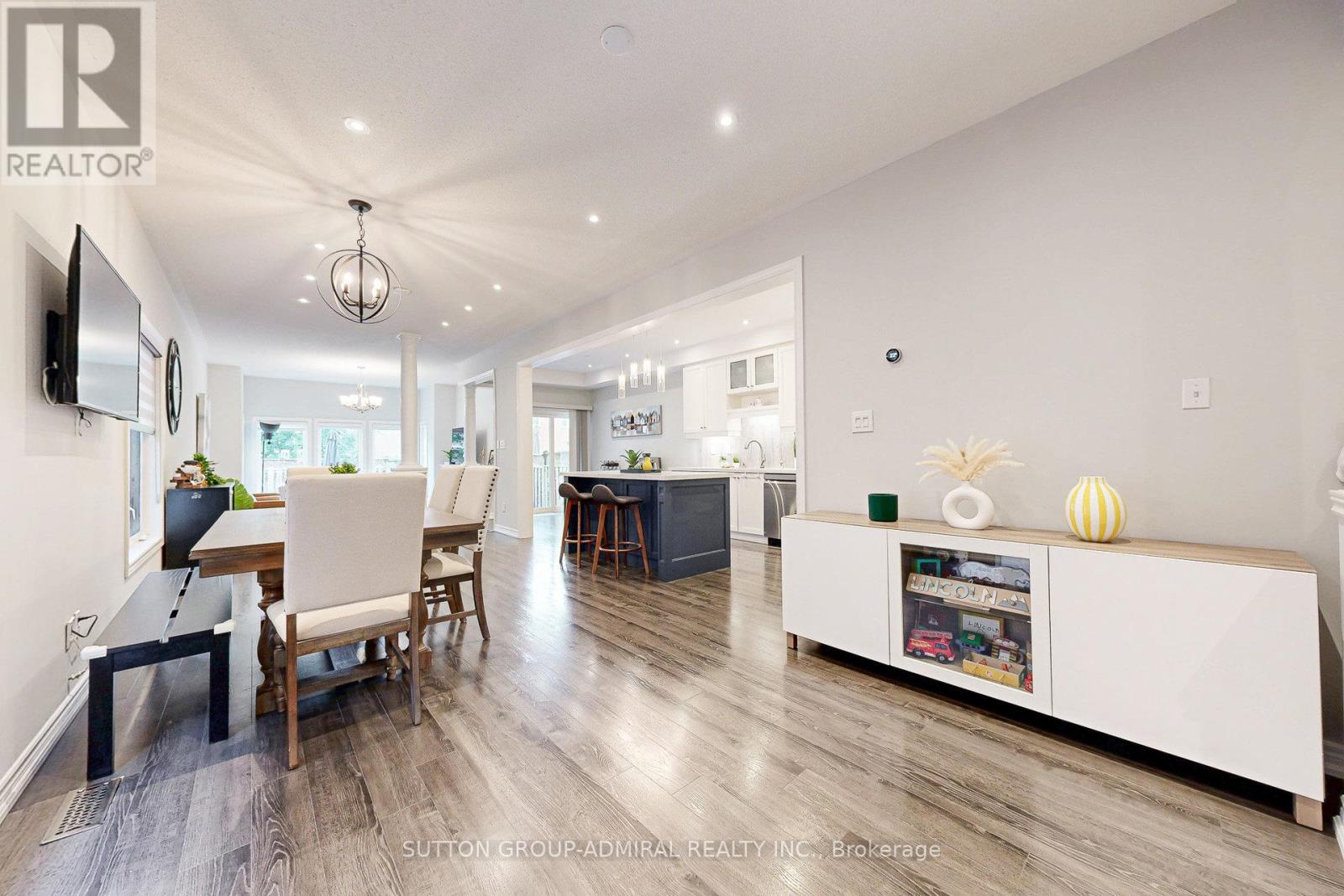 86 Autumn Hill Boulevard, Vaughan, Ontario  L4J 8Z1 - Photo 8 - N12461209