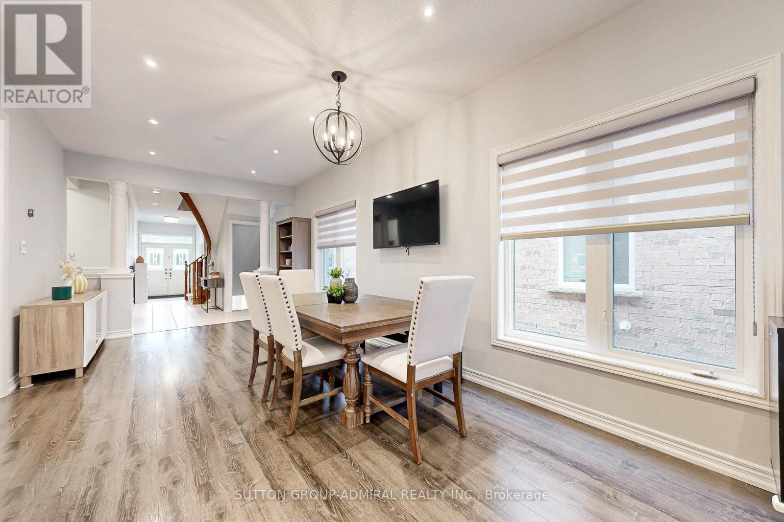 86 Autumn Hill Boulevard, Vaughan, Ontario  L4J 8Z1 - Photo 9 - N12461209