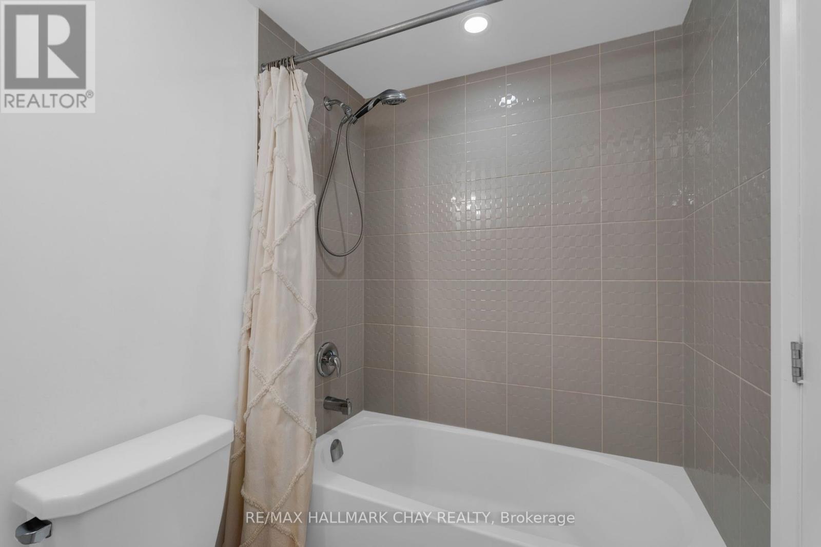 301 - 54 Koda Street, Barrie, Ontario  L9J 0J6 - Photo 19 - S12461128