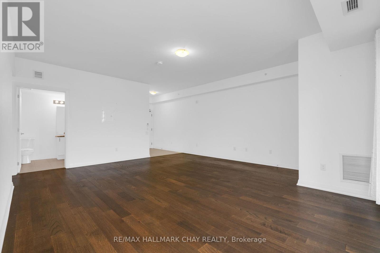 301 - 54 Koda Street, Barrie, Ontario  L9J 0J6 - Photo 8 - S12461128