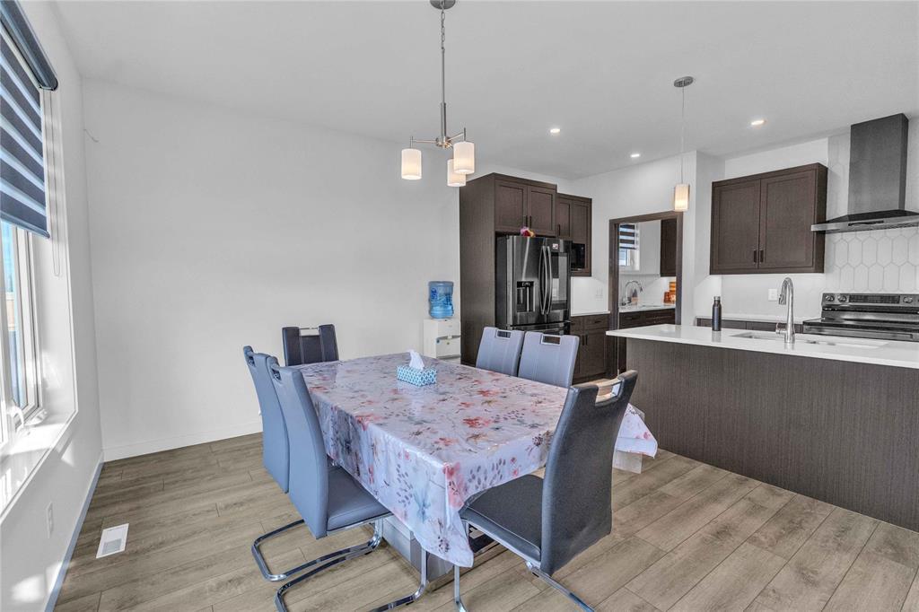 22 Blossom Way, West St Paul, Manitoba  R4A 0C9 - Photo 12 - 202526379