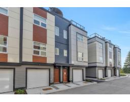 <div class="price">$719,900</div> 75 7381 Preston Boulevard, Mission<br><div style="margin-bottom:8px;"><small>RE/MAX Magnolia</small></div><div class='bed_bath'>3 Bed | 3 Bath</div>