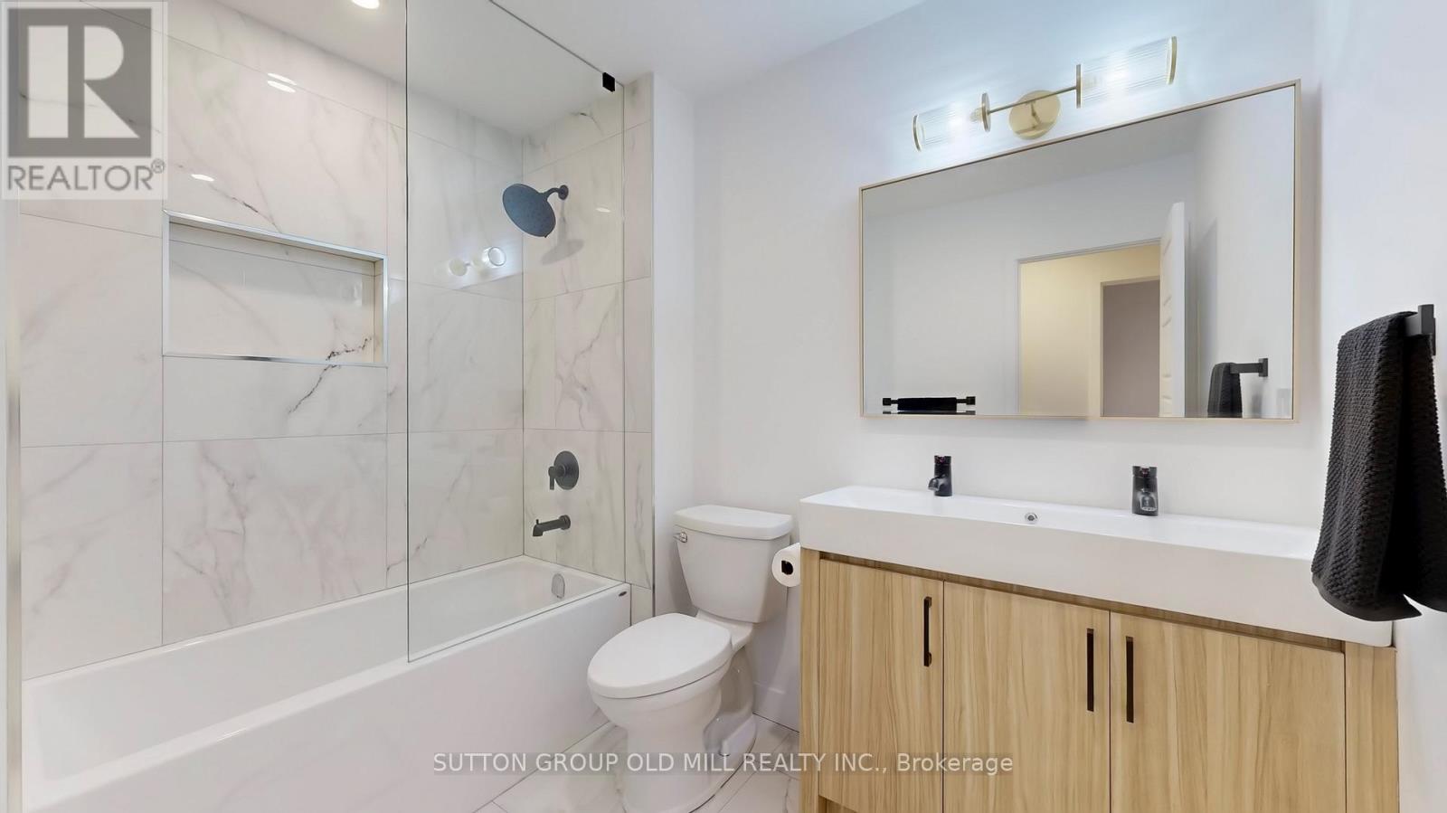 23 Priscilla Avenue, Toronto, Ontario  M6S 3W1 - Photo 18 - W12461065