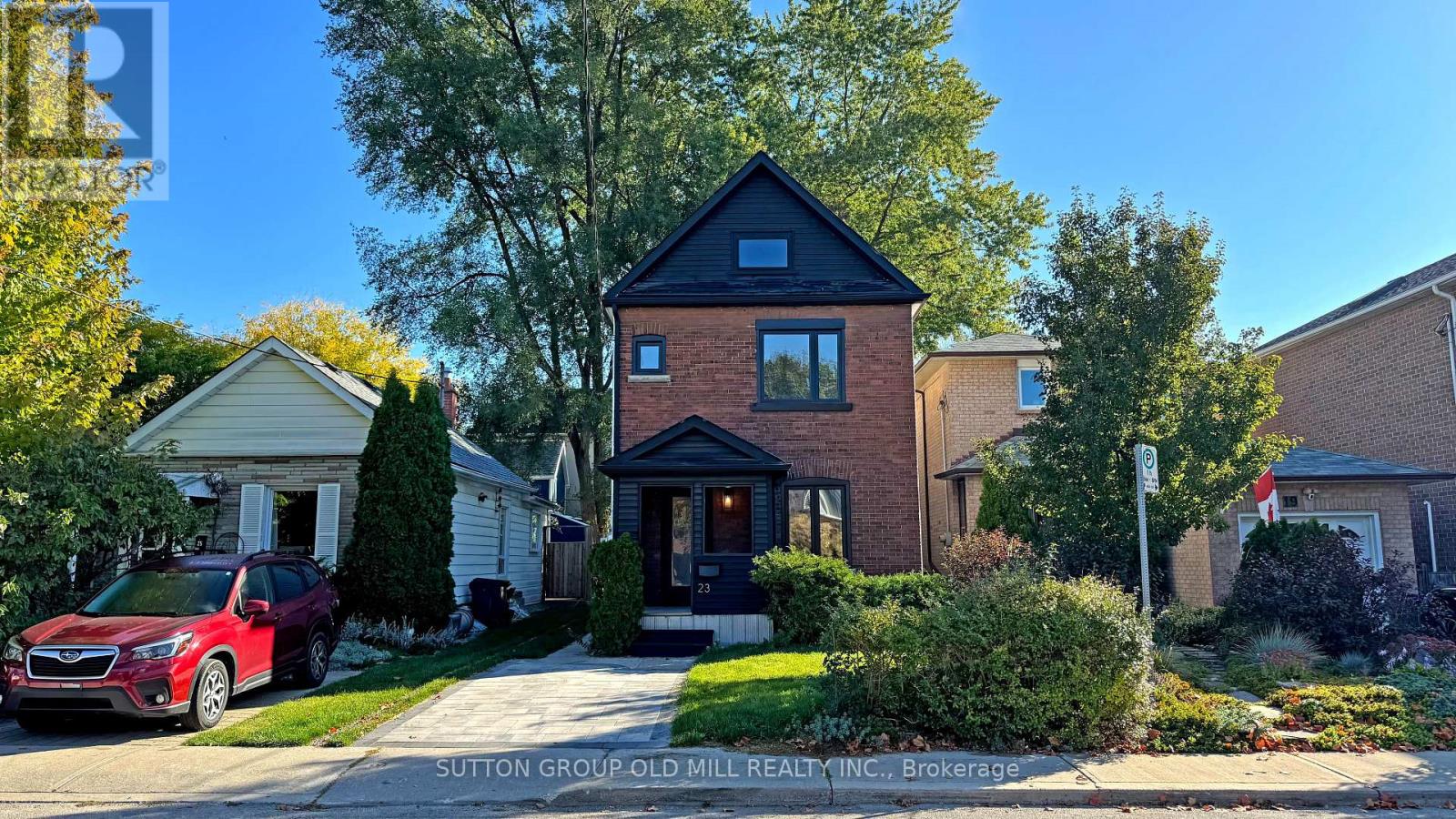 23 Priscilla Avenue, Toronto, Ontario  M6S 3W1 - Photo 2 - W12461065
