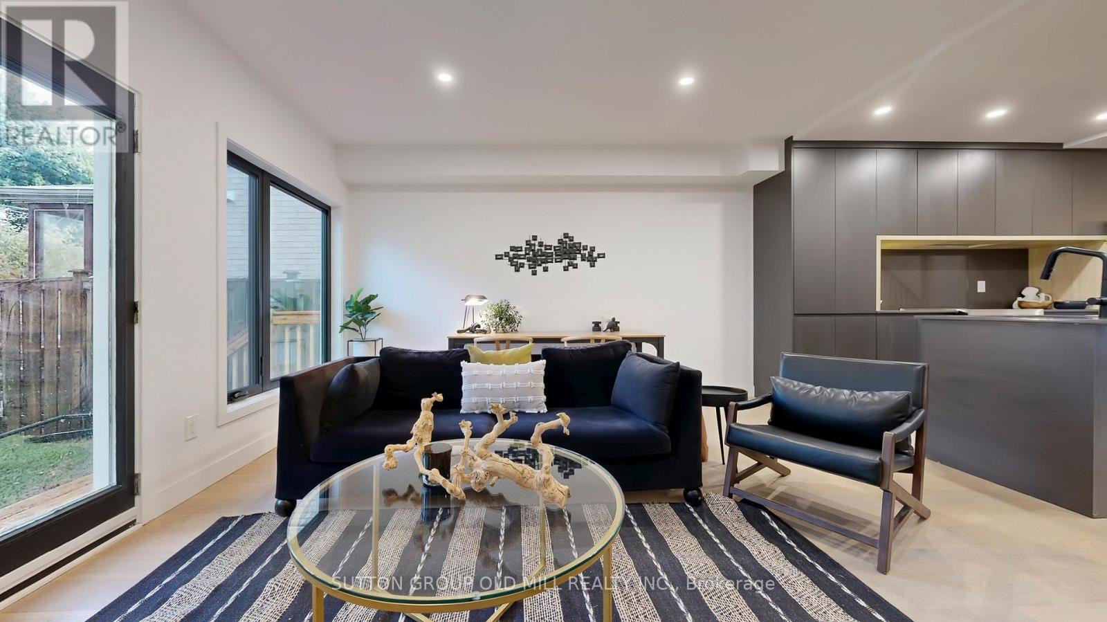 23 Priscilla Avenue, Toronto, Ontario  M6S 3W1 - Photo 6 - W12461065