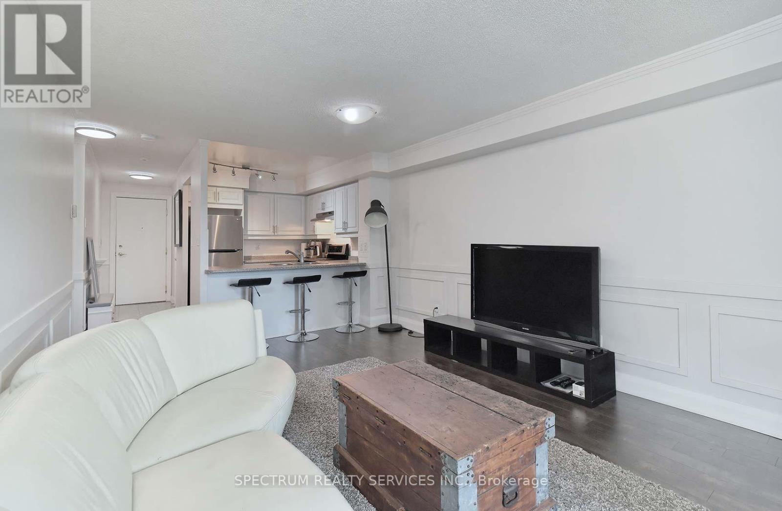 211 - 2111 Lake Shore Boulevard W, Toronto, Ontario  M8V 4B2 - Photo 13 - W12461068