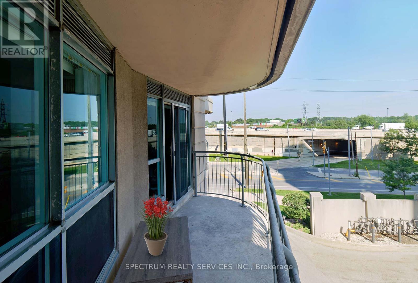 211 - 2111 Lake Shore Boulevard W, Toronto, Ontario  M8V 4B2 - Photo 15 - W12461068