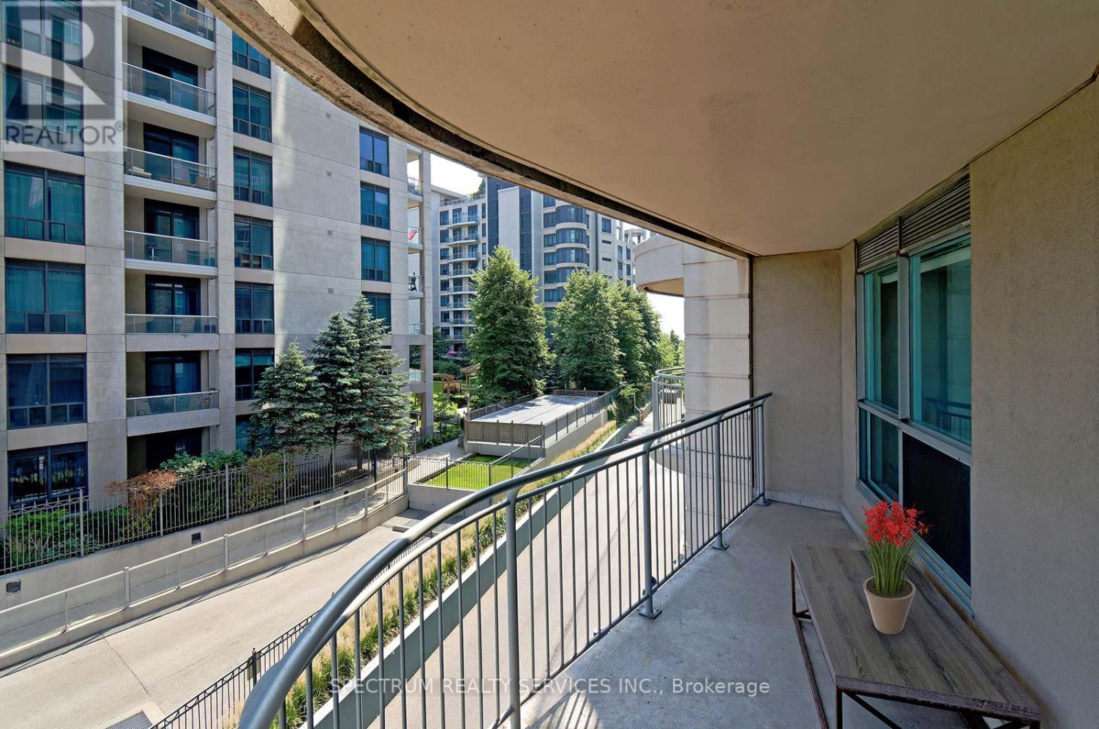 211 - 2111 Lake Shore Boulevard W, Toronto, Ontario  M8V 4B2 - Photo 18 - W12461068