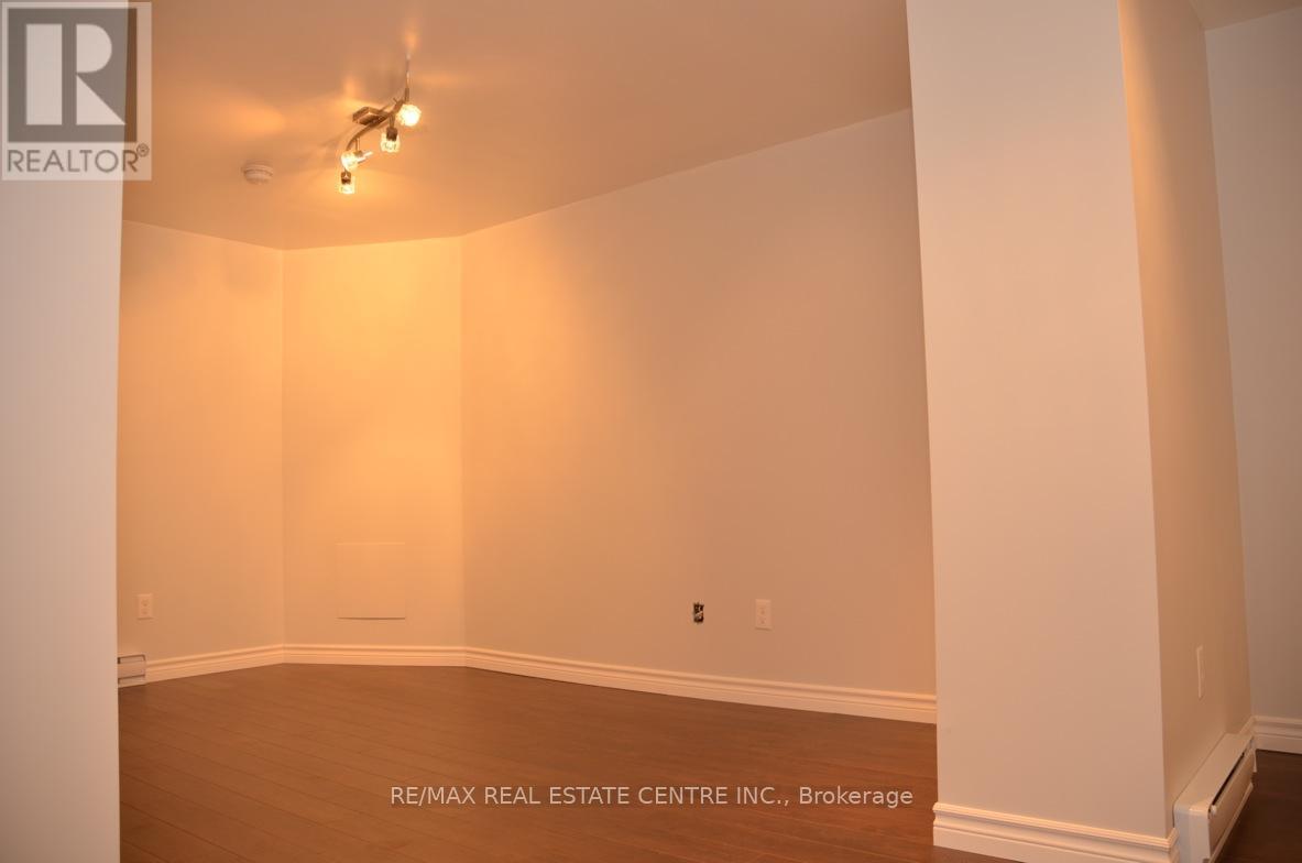 40 Centre Street, Orangeville, Ontario  L9W 2X2 - Photo 29 - W12461108