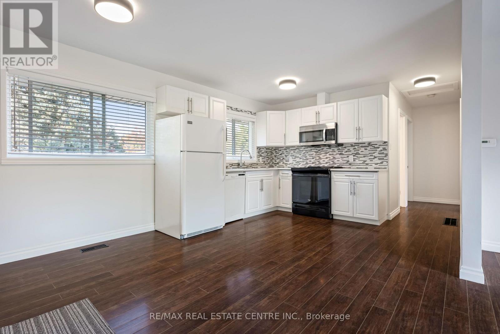 40 Centre Street, Orangeville, Ontario  L9W 2X2 - Photo 7 - W12461108
