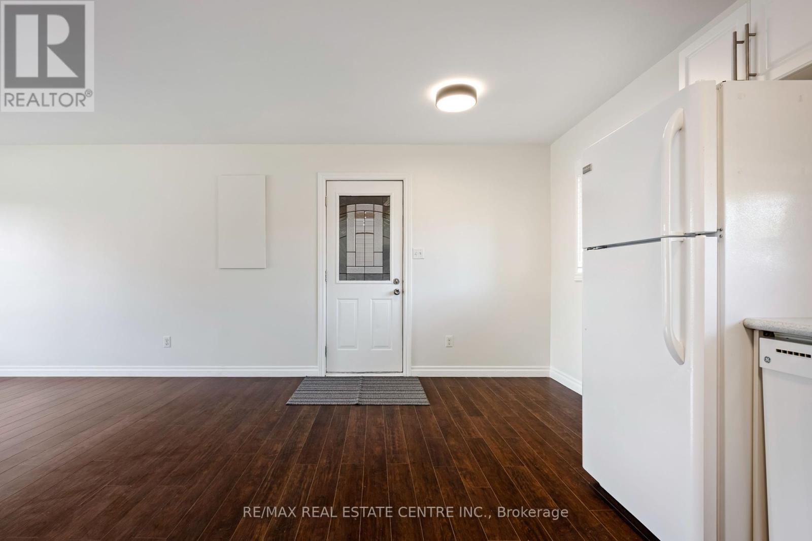 40 Centre Street, Orangeville, Ontario  L9W 2X2 - Photo 8 - W12461108