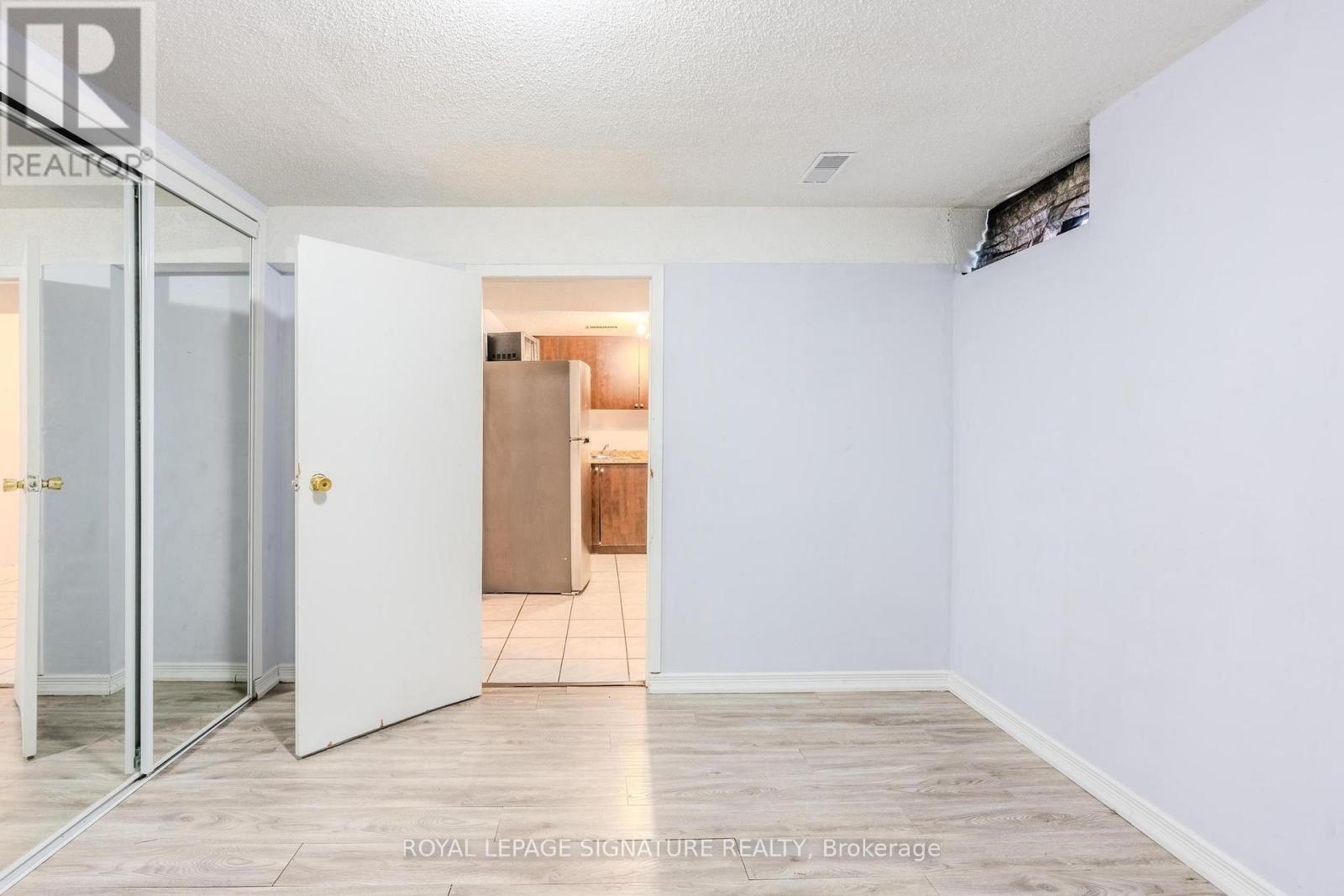 Bsmt - 320 Royal Salisbury Way, Brampton, Ontario  L6V 3G5 - Photo 11 - W12461111