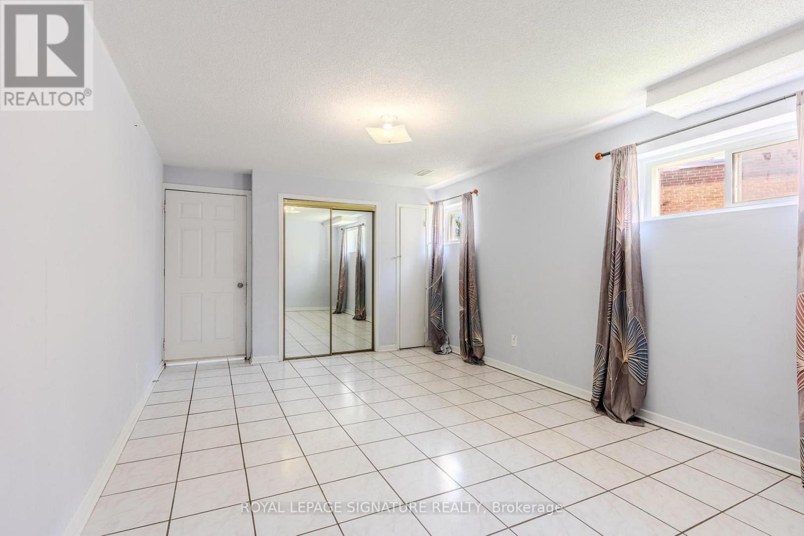 Bsmt - 320 Royal Salisbury Way, Brampton, Ontario  L6V 3G5 - Photo 2 - W12461111