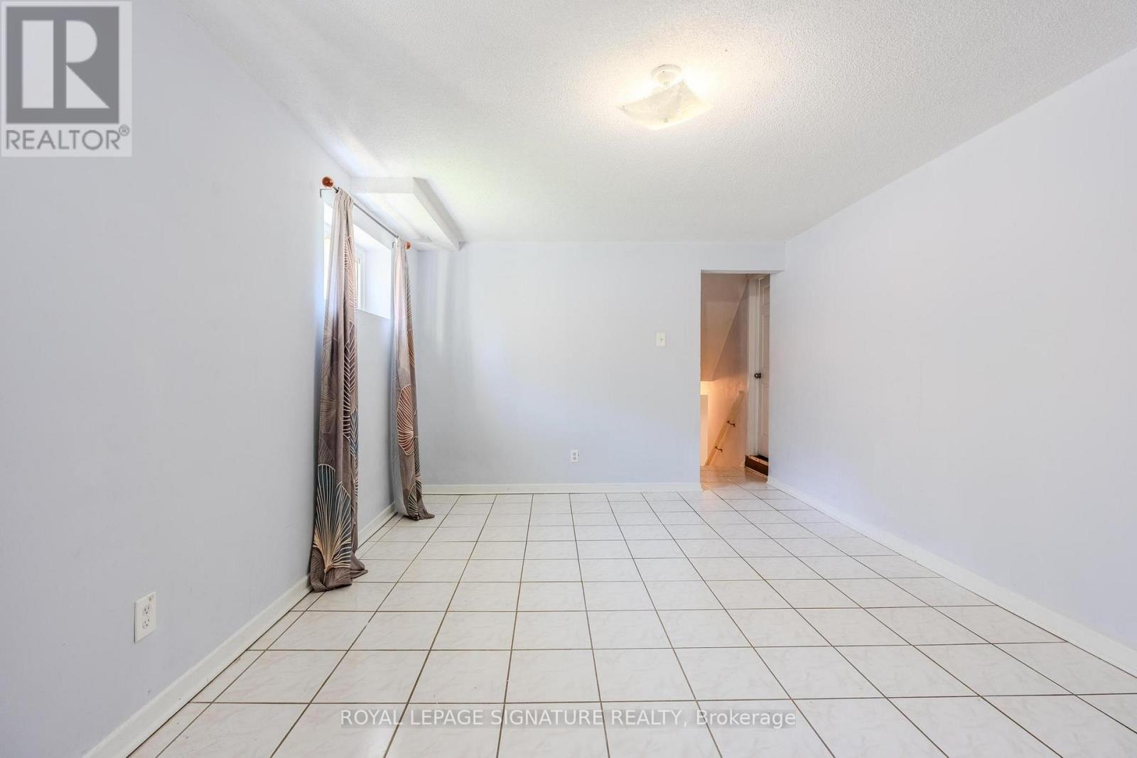 Bsmt - 320 Royal Salisbury Way, Brampton, Ontario  L6V 3G5 - Photo 3 - W12461111