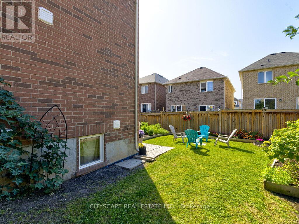 265 Mortimer Crescent, Milton, Ontario  L9T 8N8 - Photo 37 - W12461112