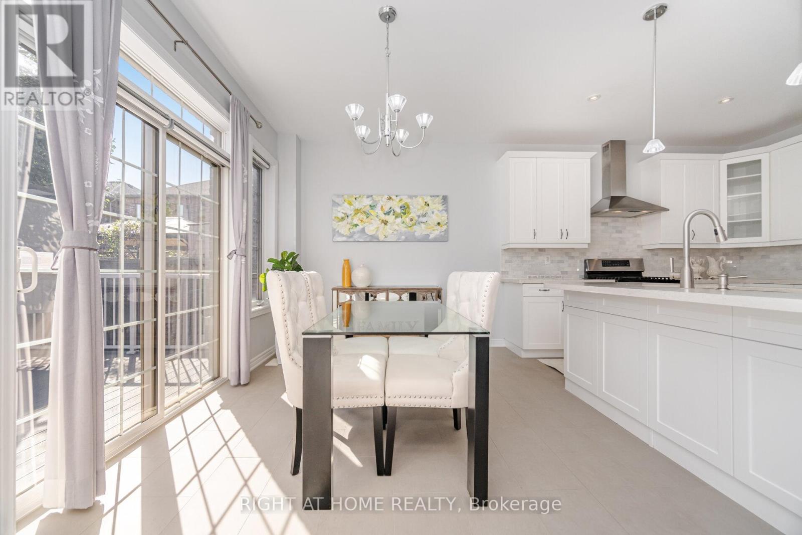 3302 Granite Gate, Burlington, Ontario  L7M 0L7 - Photo 10 - W12461121