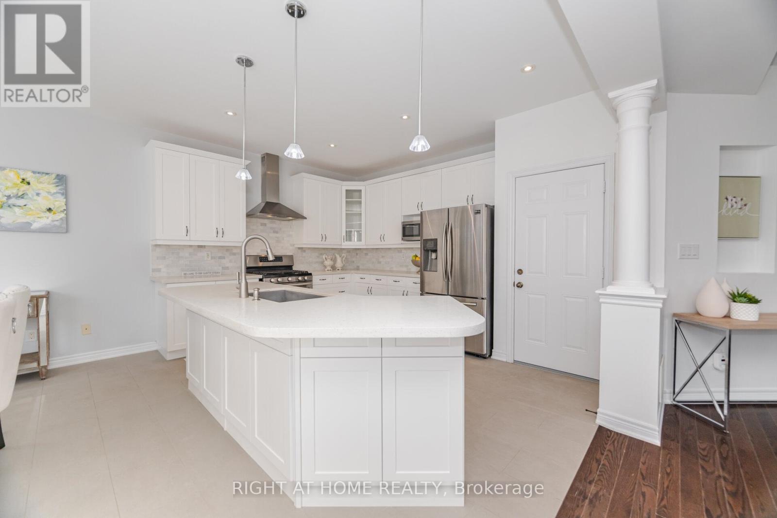 3302 Granite Gate, Burlington, Ontario  L7M 0L7 - Photo 11 - W12461121