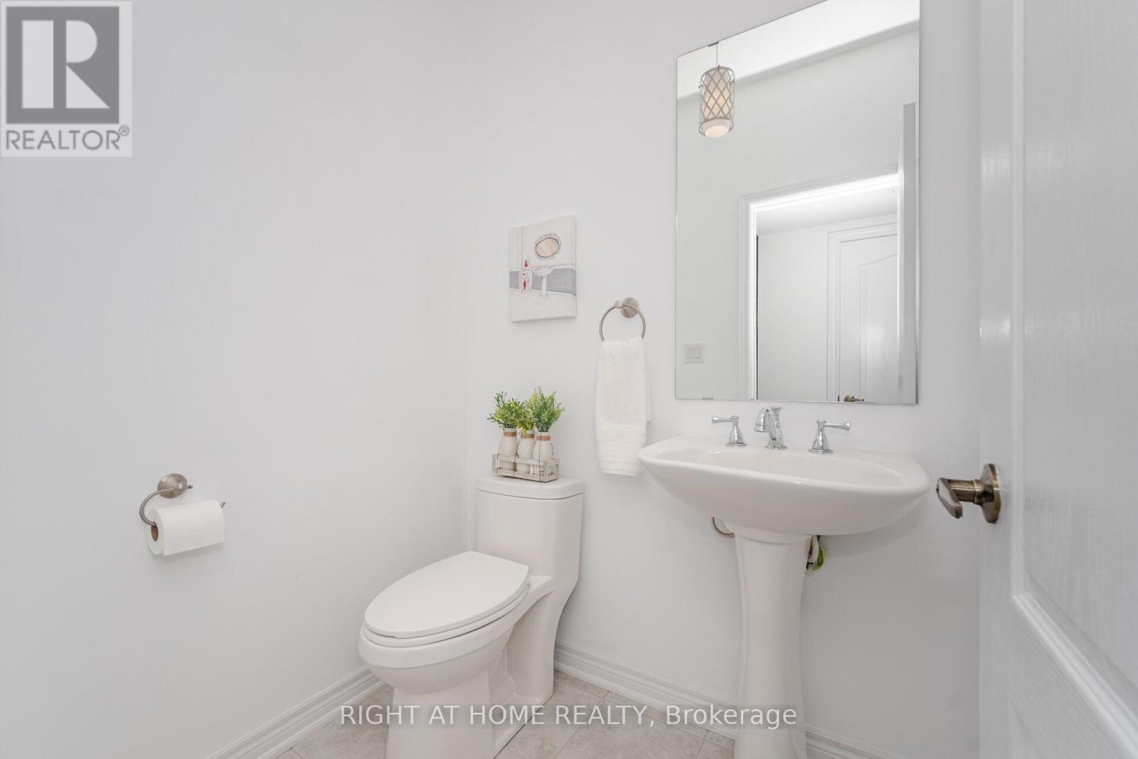 3302 Granite Gate, Burlington, Ontario  L7M 0L7 - Photo 16 - W12461121