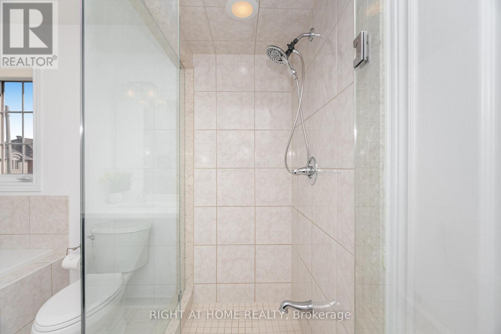 3302 Granite Gate, Burlington, Ontario  L7M 0L7 - Photo 25 - W12461121