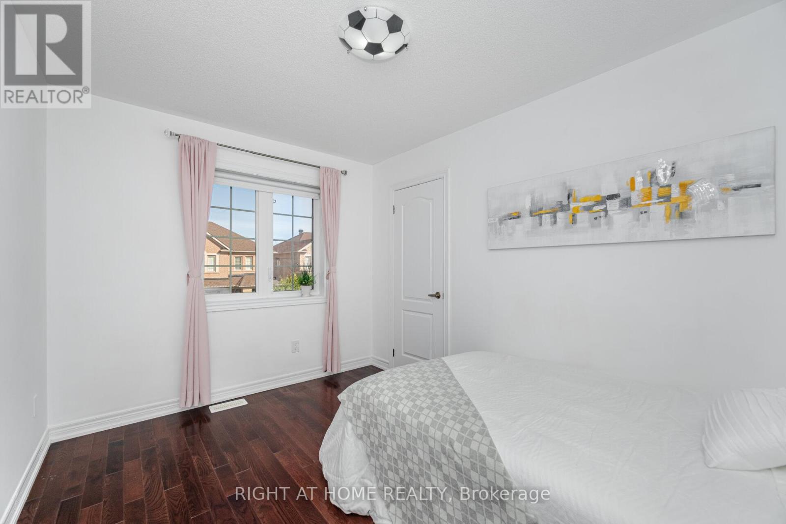 3302 Granite Gate, Burlington, Ontario  L7M 0L7 - Photo 30 - W12461121