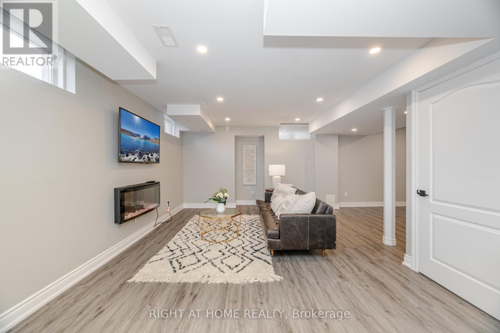 3302 Granite Gate, Burlington, Ontario  L7M 0L7 - Photo 36 - W12461121
