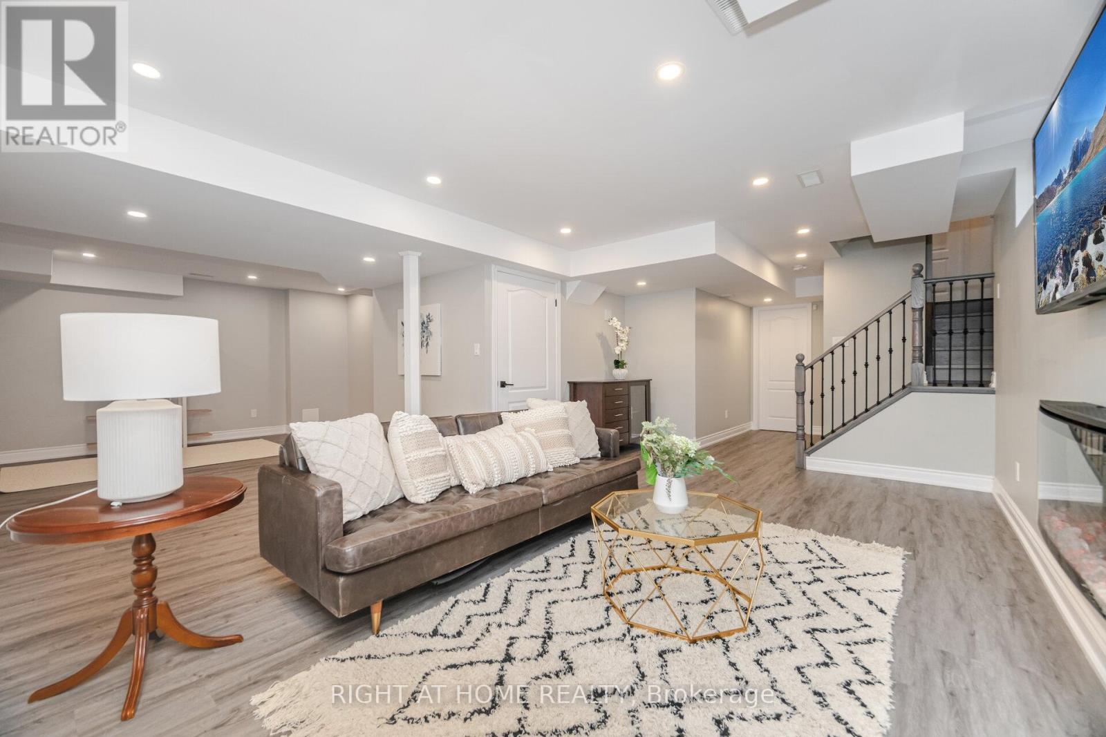 3302 Granite Gate, Burlington, Ontario  L7M 0L7 - Photo 37 - W12461121