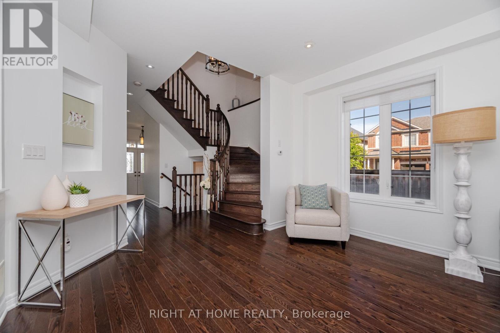 3302 Granite Gate, Burlington, Ontario  L7M 0L7 - Photo 4 - W12461121