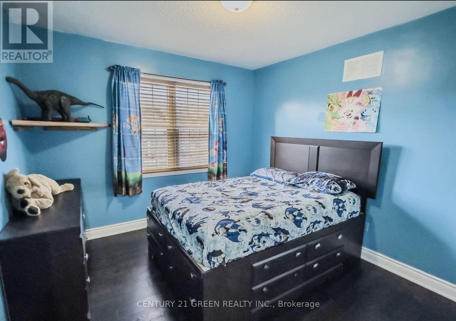 (Upper) - 57 Sugarhill Drive, Brampton, Ontario  L7A 3N2 - Photo 7 - W12461139