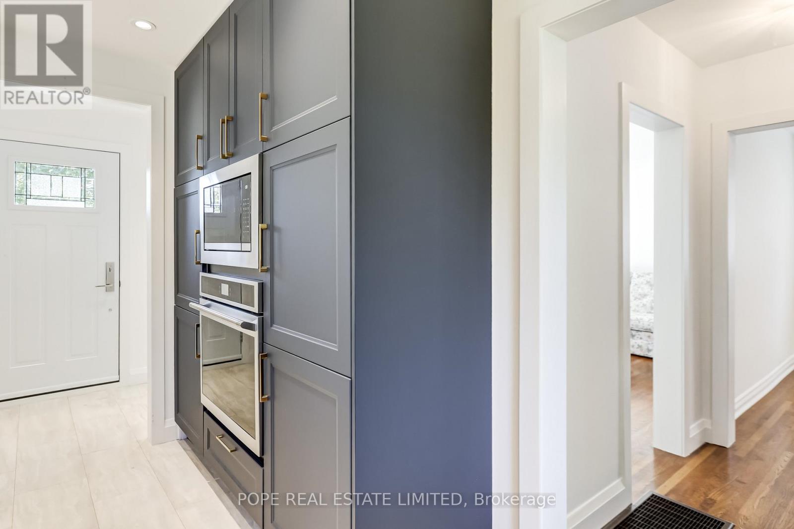 35 Tofield Crescent, Toronto, Ontario  M9W 2B8 - Photo 13 - W12461145