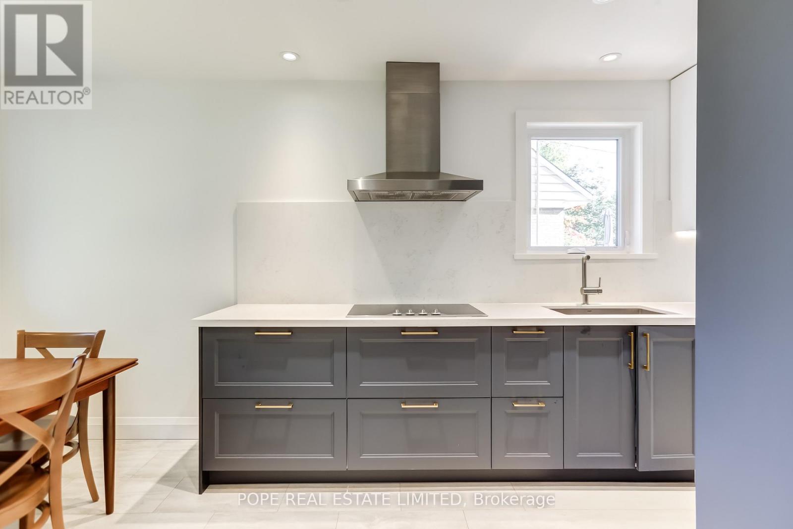 35 Tofield Crescent, Toronto, Ontario  M9W 2B8 - Photo 14 - W12461145