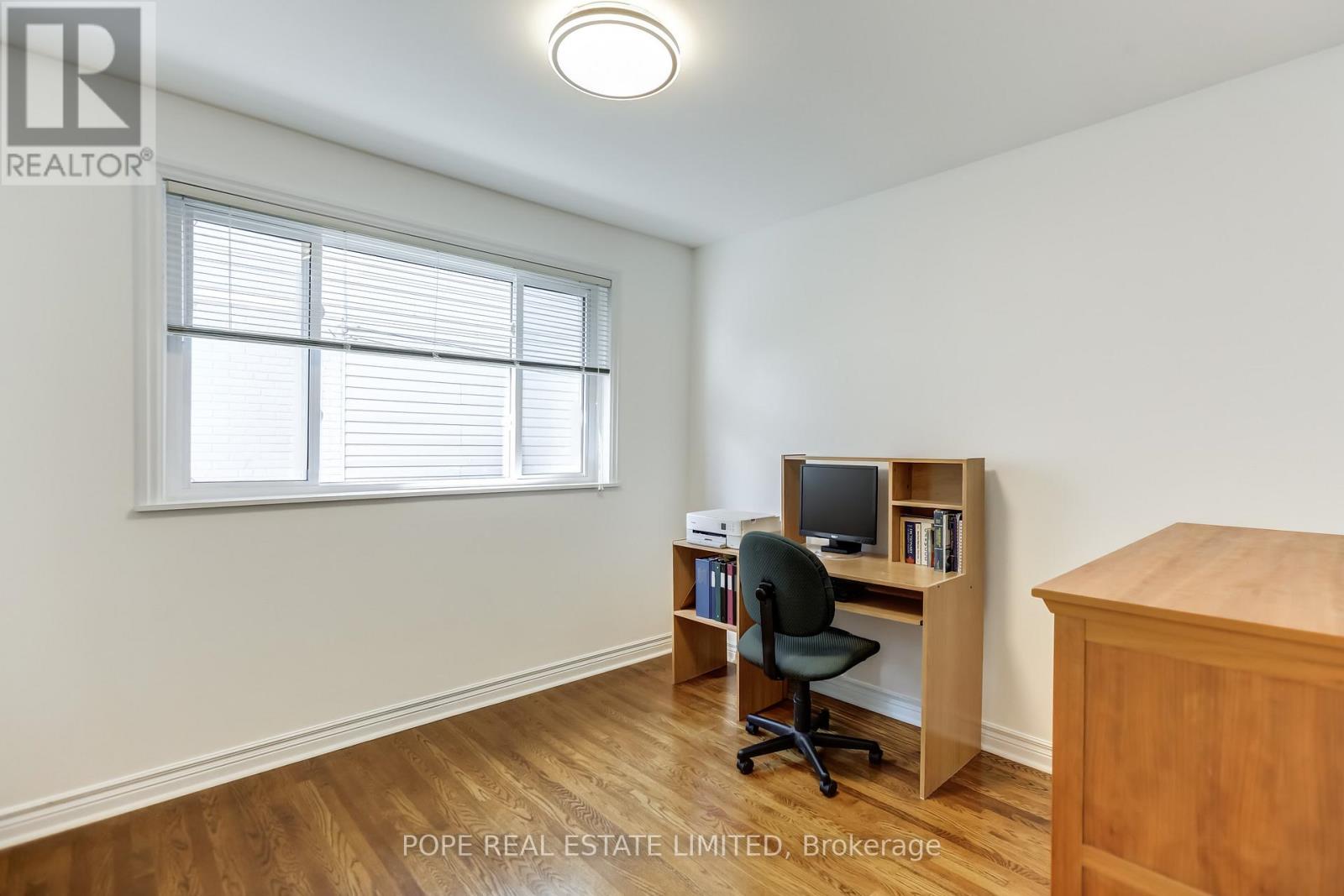35 Tofield Crescent, Toronto, Ontario  M9W 2B8 - Photo 22 - W12461145