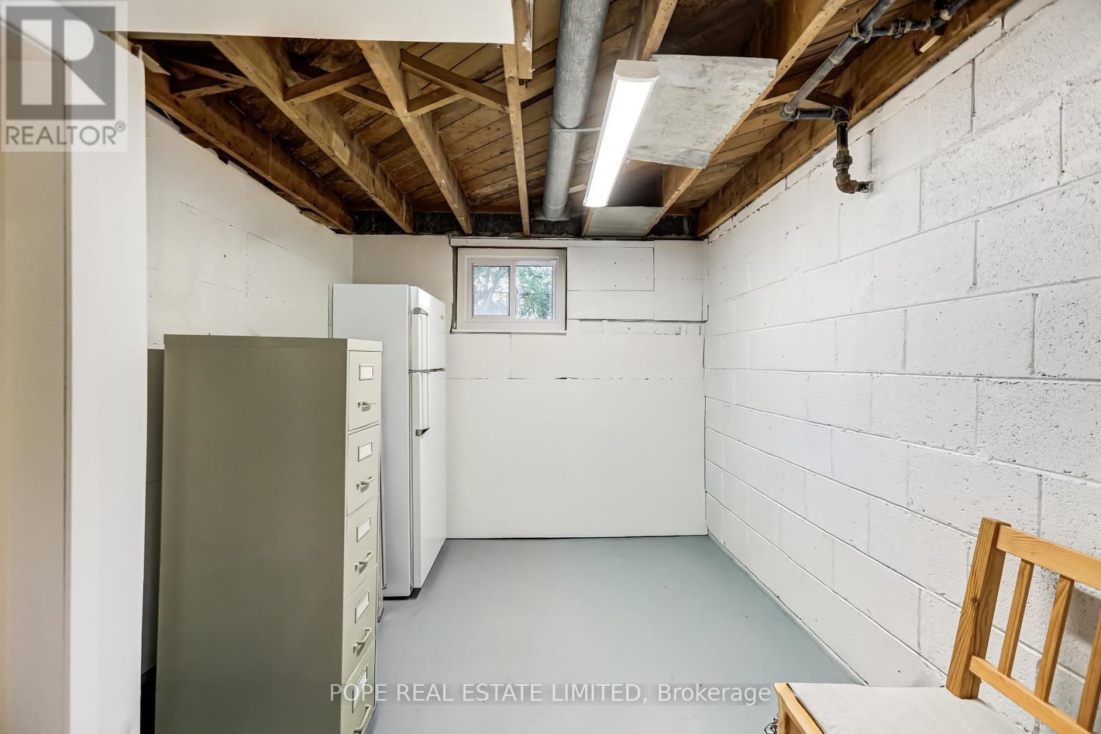 35 Tofield Crescent, Toronto, Ontario  M9W 2B8 - Photo 27 - W12461145