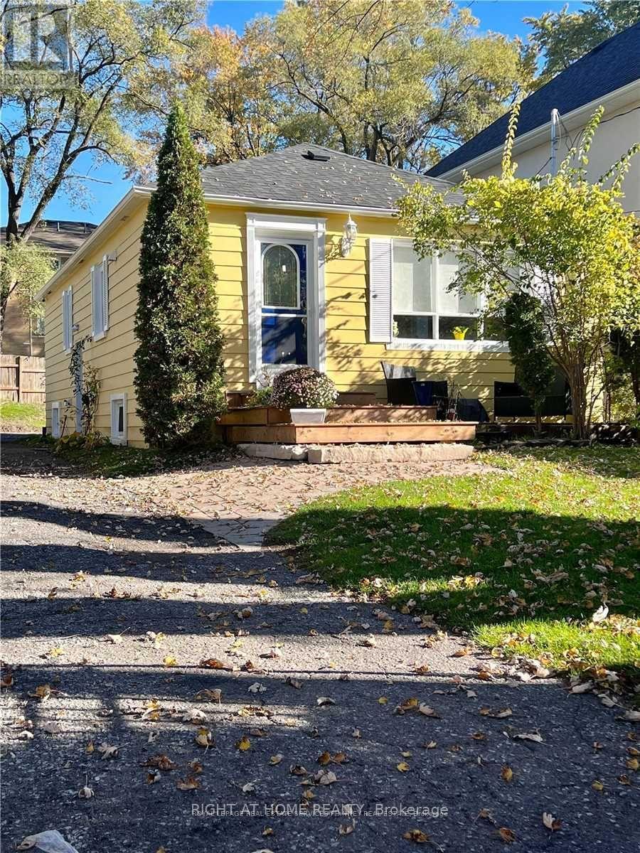 71 MISSISSAUGA ROAD N, Mississauga, Ontario