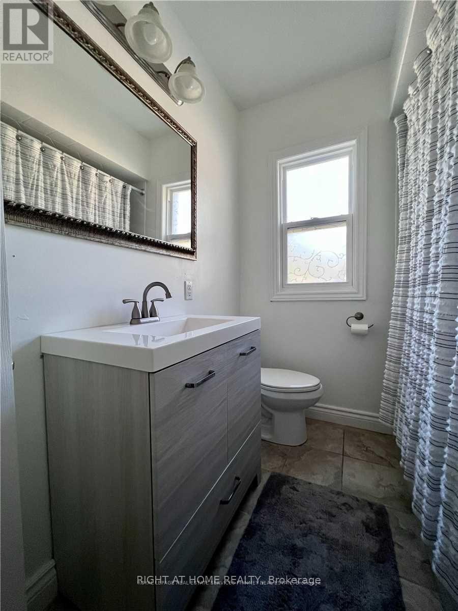 71 Mississauga Road N, Mississauga, Ontario  L5H 2H9 - Photo 19 - W12461165
