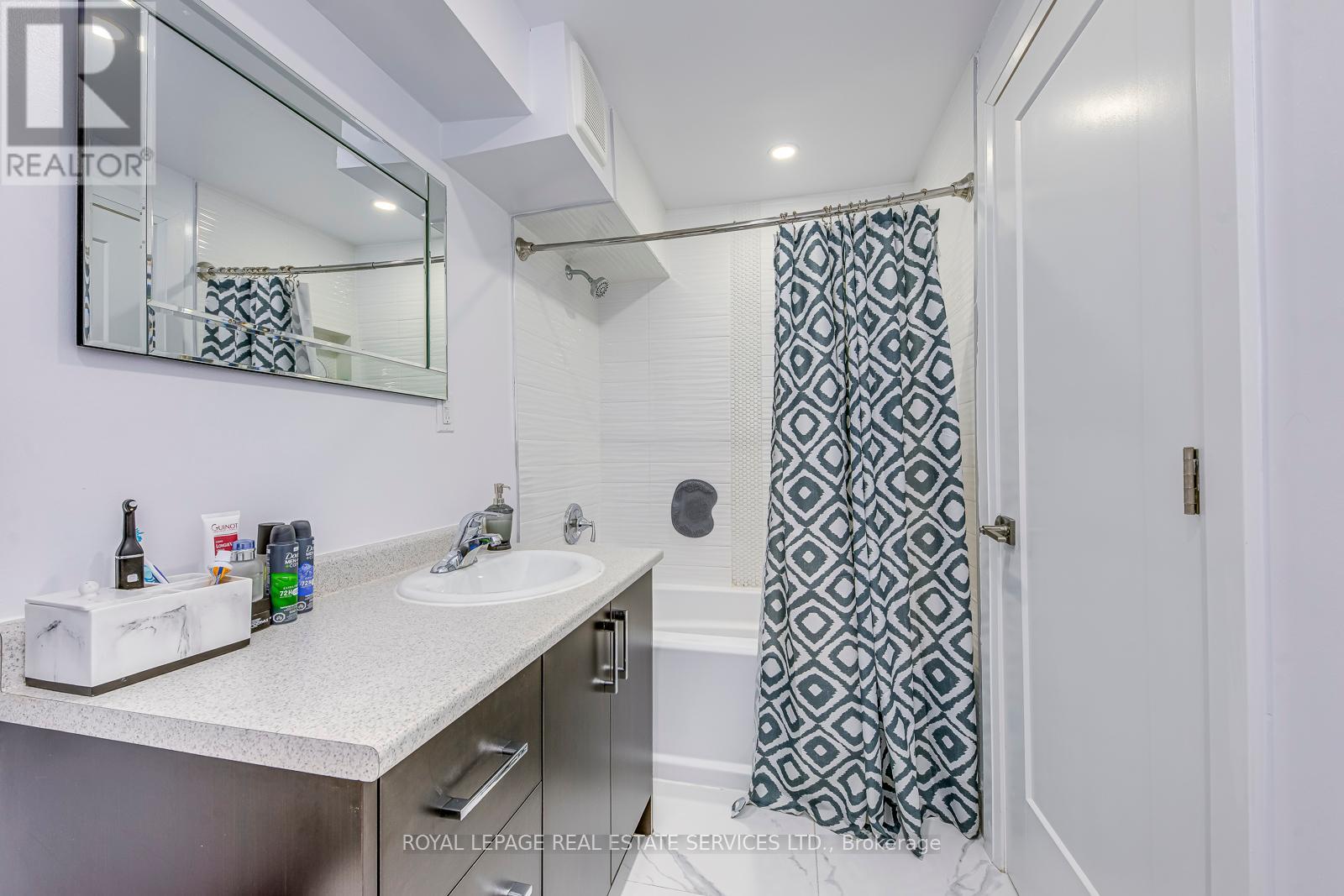 7180 Danton Promenade, Mississauga, Ontario  L5N 5P3 - Photo 37 - W12461182