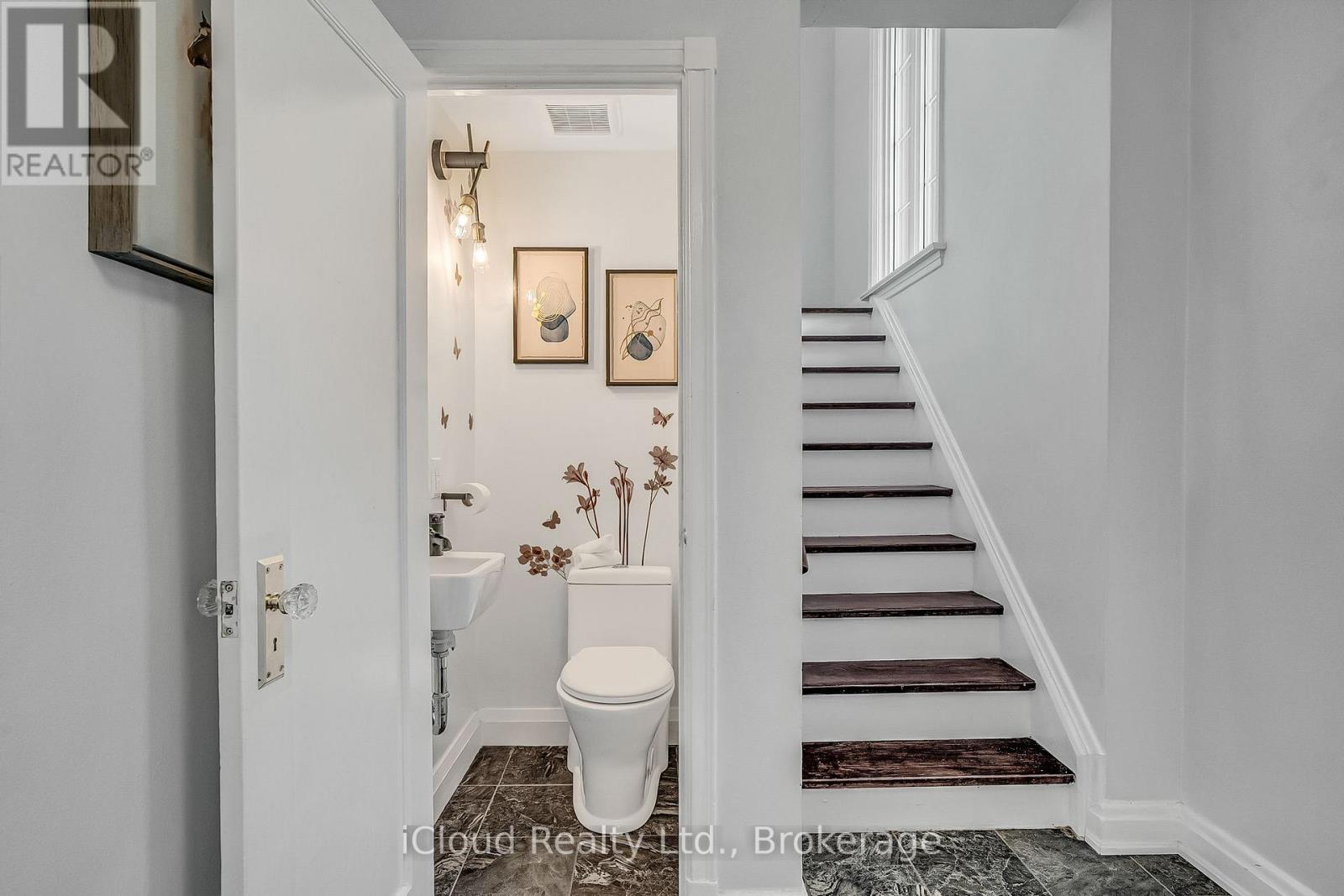 4691 Dundas Street W, Toronto, Ontario  M9A 1A7 - Photo 15 - W12461189