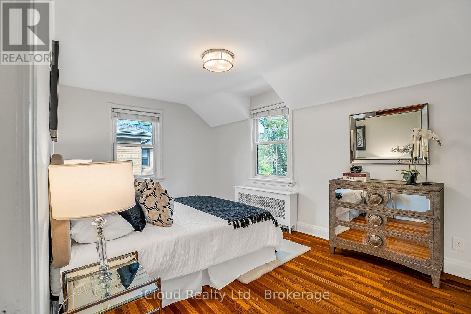 4691 Dundas Street W, Toronto, Ontario  M9A 1A7 - Photo 18 - W12461189