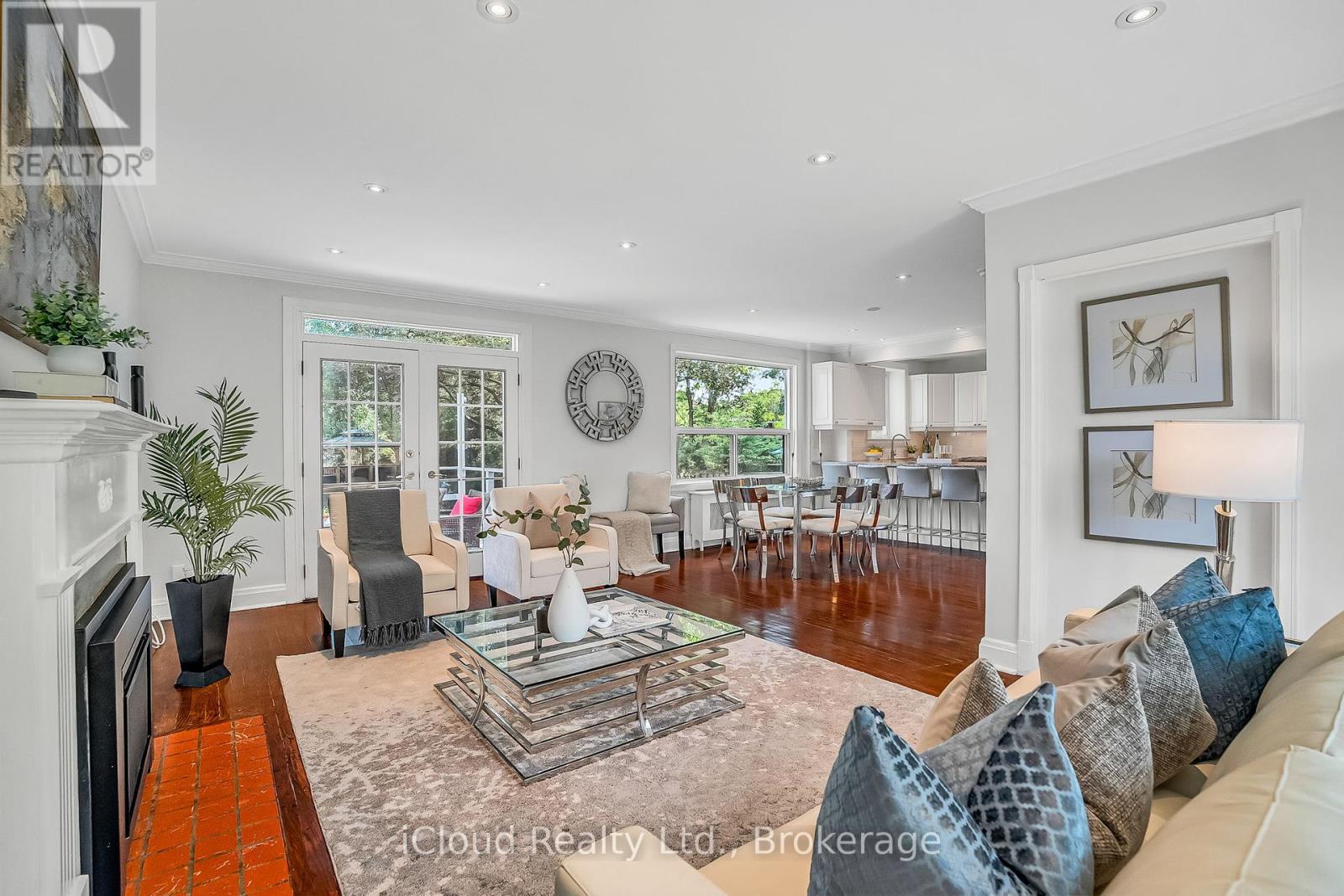 4691 Dundas Street W, Toronto, Ontario  M9A 1A7 - Photo 3 - W12461189