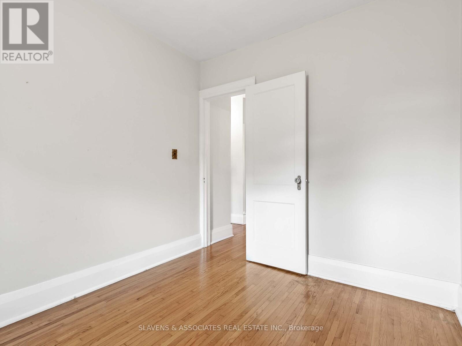 67 Belgravia Avenue, Toronto, Ontario  M6E 2M4 - Photo 14 - W12461191