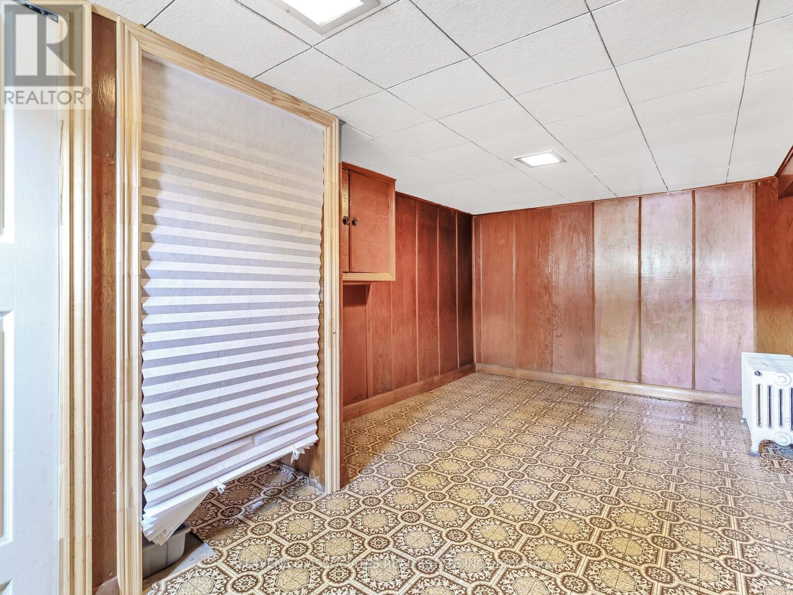 67 Belgravia Avenue, Toronto, Ontario  M6E 2M4 - Photo 21 - W12461191