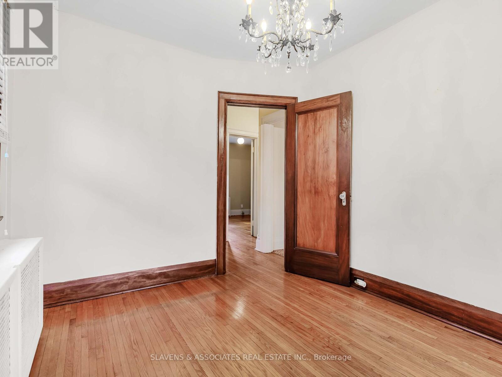 67 Belgravia Avenue, Toronto, Ontario  M6E 2M4 - Photo 8 - W12461191