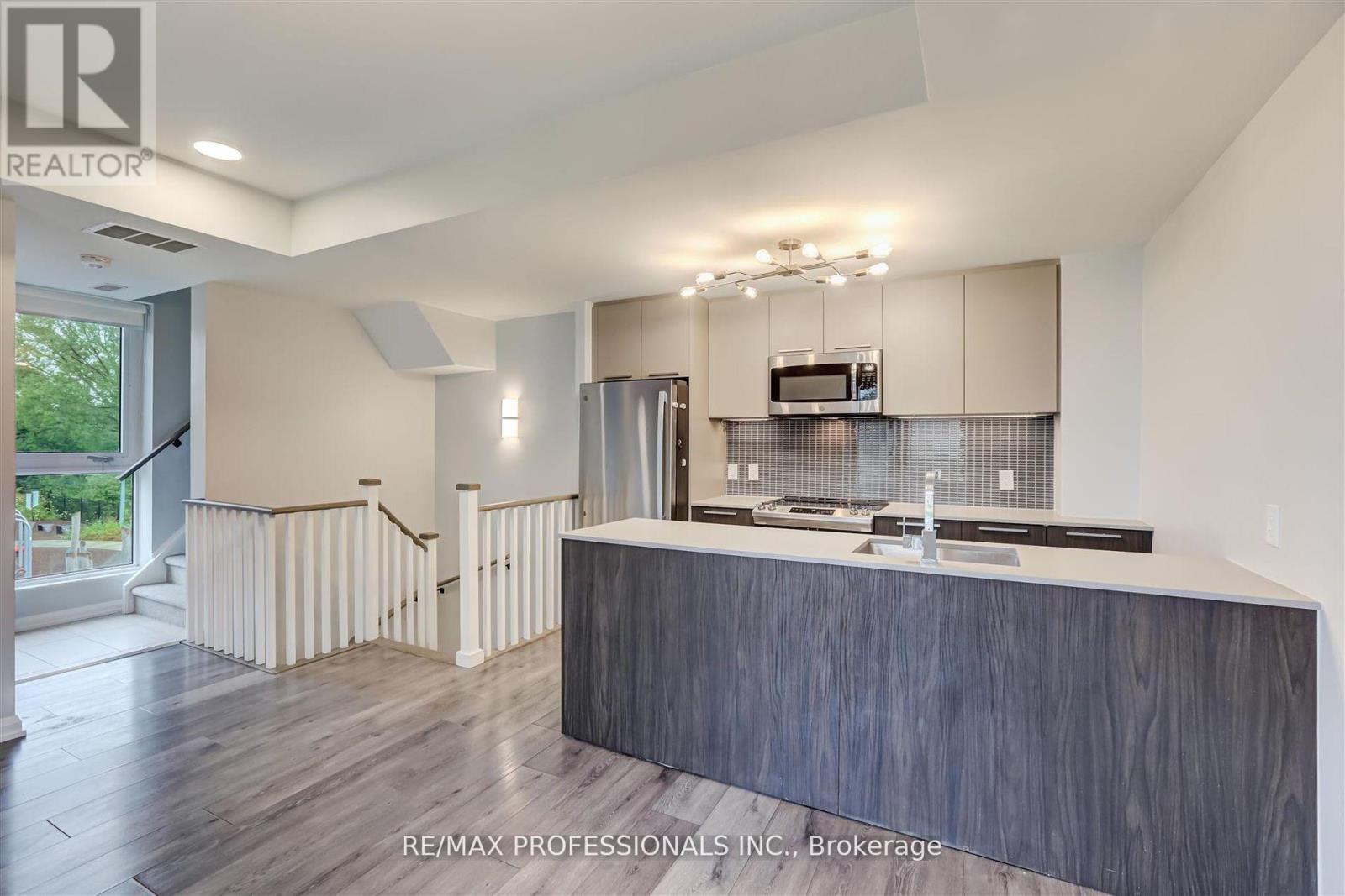 Th3 - 10 Brin Drive, Toronto, Ontario  M8X 0B3 - Photo 11 - W12461204