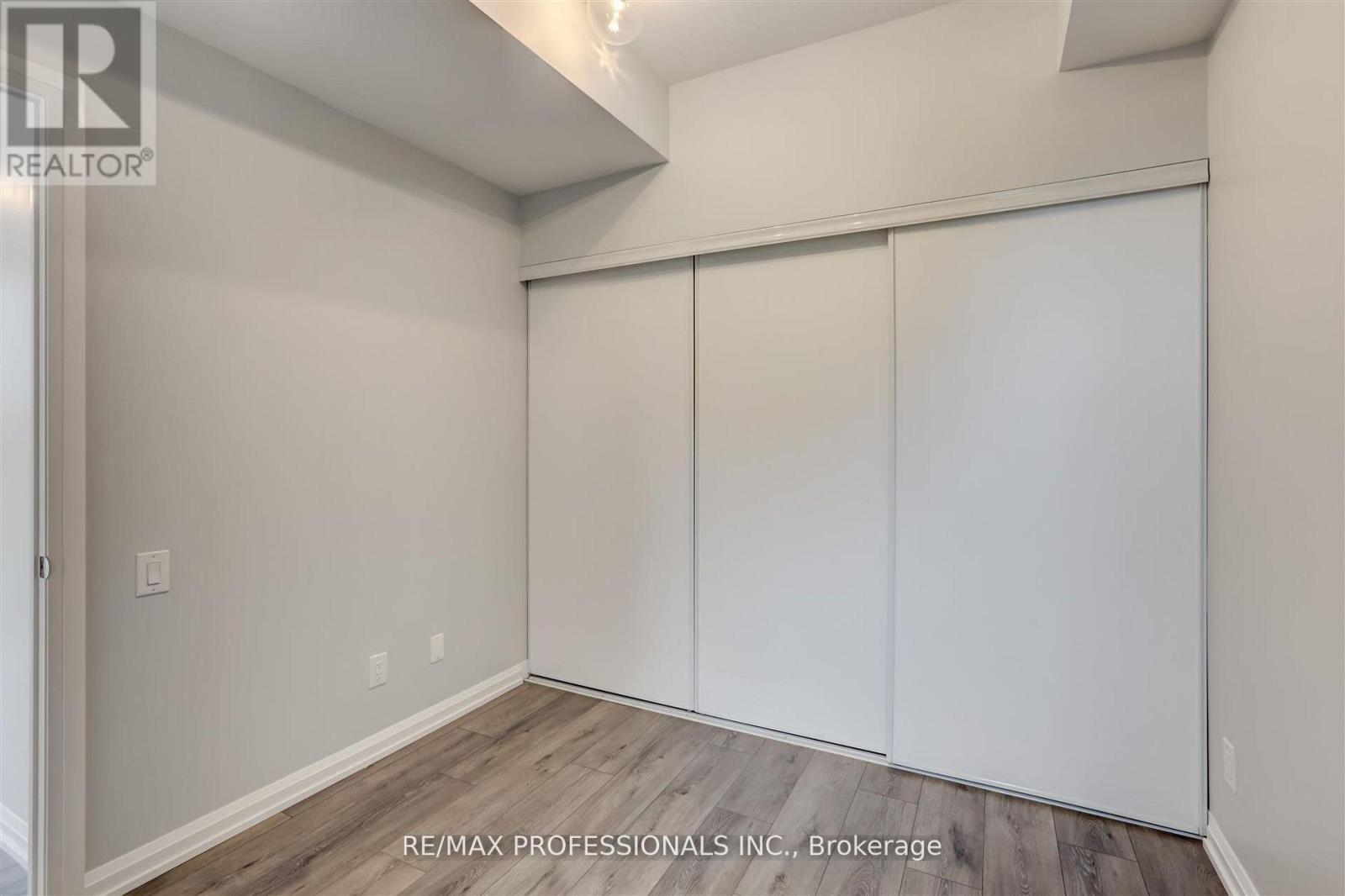 Th3 - 10 Brin Drive, Toronto, Ontario  M8X 0B3 - Photo 30 - W12461204