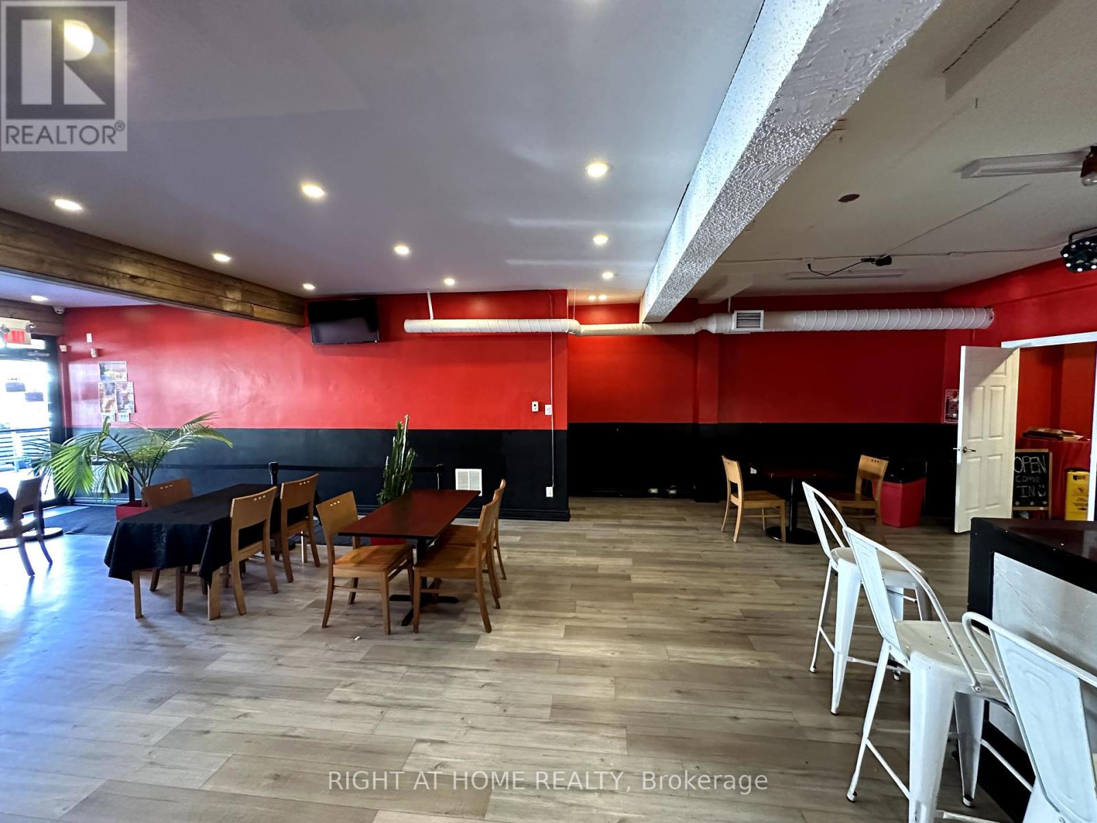 1653 Eglinton Avenue W, Toronto, Ontario  M6E 2H1 - Photo 8 - C12461229