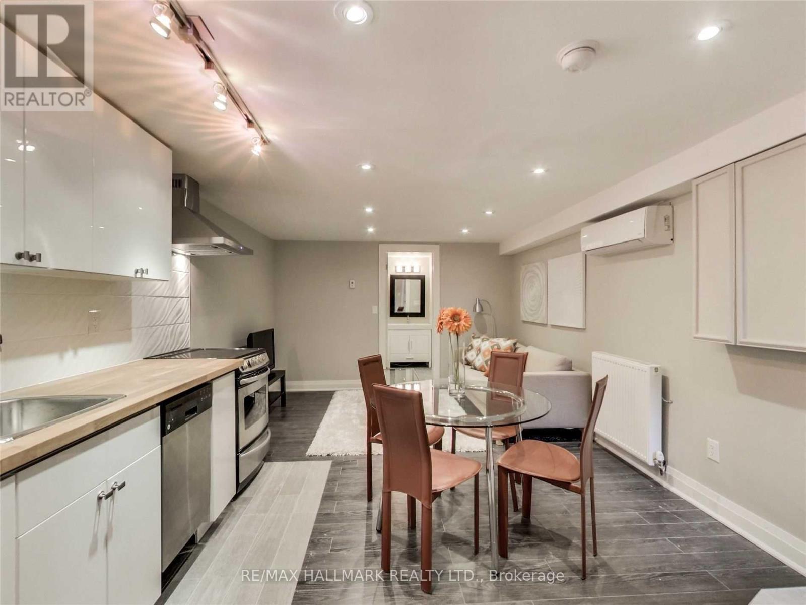 251 Manning (Lower) Avenue, Toronto, Ontario  M6J 2K8 - Photo 3 - C12461241