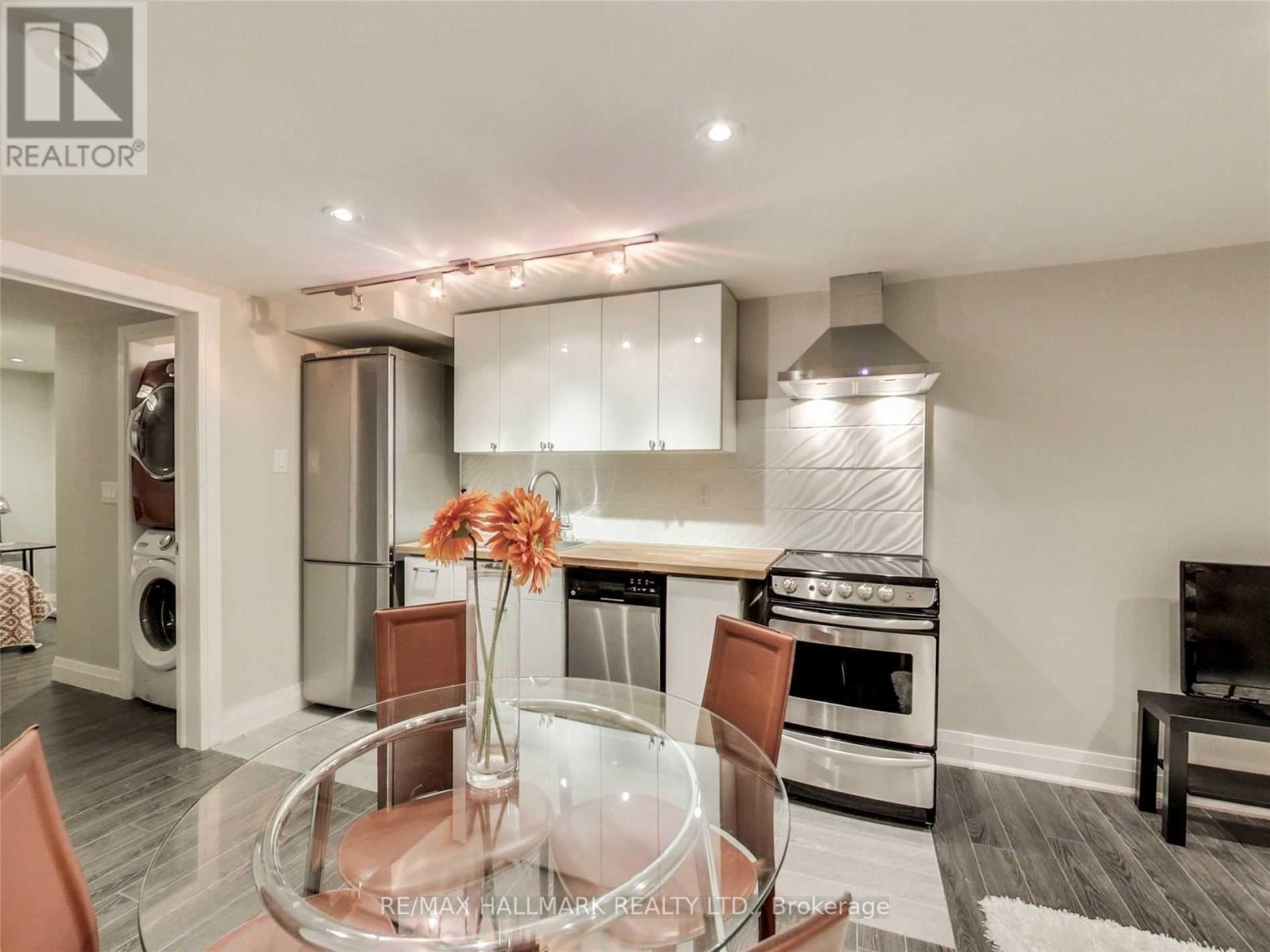 251 Manning (Lower) Avenue, Toronto, Ontario  M6J 2K8 - Photo 4 - C12461241