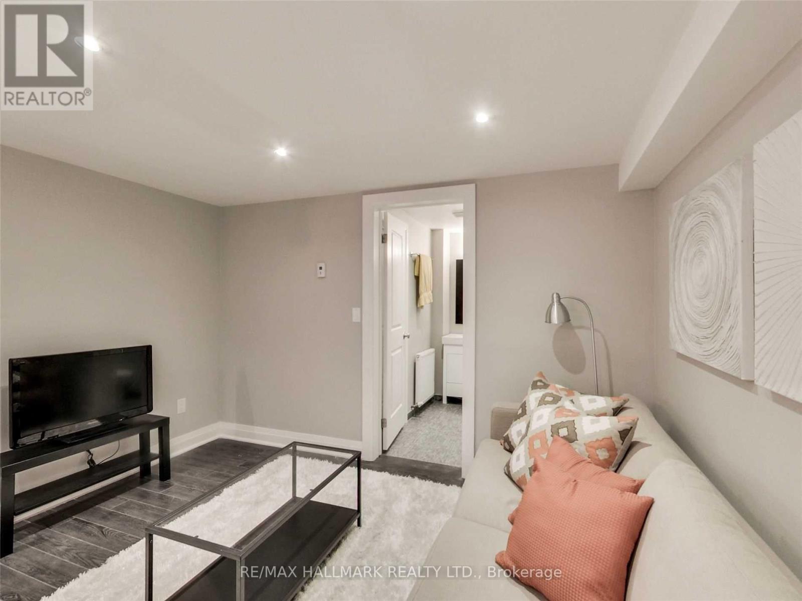 251 Manning (Lower) Avenue, Toronto, Ontario  M6J 2K8 - Photo 6 - C12461241